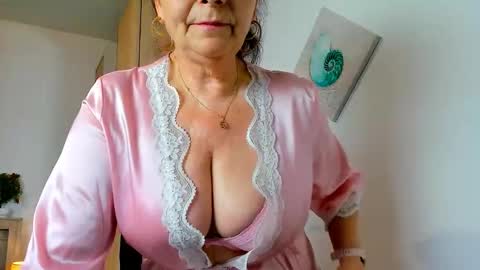 Viorica online show from April 26, 2026, 2:09 am