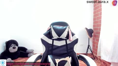 Snapshot of sweetaura0_0 chatting on July 25, 2026, 4:04 pm SweetAura0 0 online show from July 25, 2026, 4:04 pm