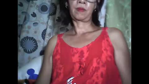 Snapshot of sweetbella24 chatting on May 11, 2026, 12:22 pm im anne online show from May 11, 2026, 12:22 pm