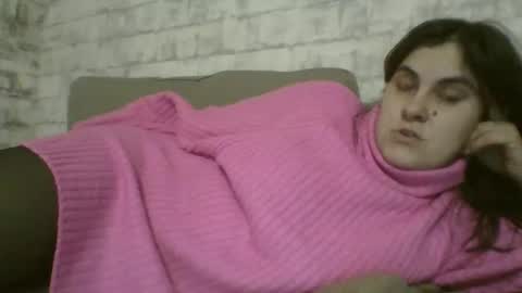 Snapshot of sweetbesty5322 chatting on January 6, 2026, 2:43 pm sweetbesty5322 online show from January 6, 2026, 2:43 pm