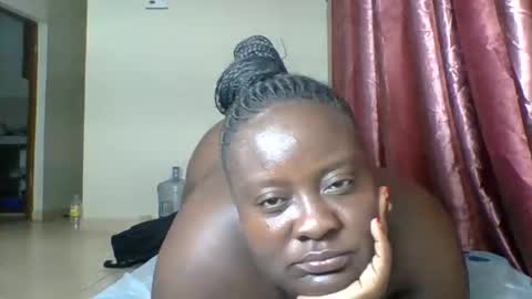 Snapshot of sweetblacklady chatting on December 31, 2024, 12:43 am MELVIN online show from December 31, 2024, 12:43 am