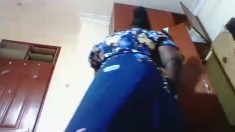 Snapshot of sweetblacklady chatting on February 19, 2025, 3:49 pm MELVIN online show from February 19, 2025, 3:49 pm