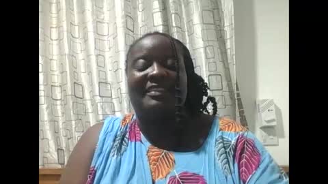 Snapshot of sweetblacklady chatting on November 11, 2025, 8:31 pm MELVIN online show from November 11, 2025, 8:31 pm