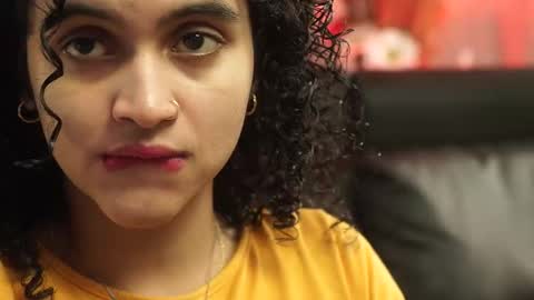 Snapshot of sweetbonii chatting on November 25, 2025, 7:47 pm Salom independent model online show from November 25, 2025, 7:47 pm