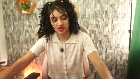 Snapshot of sweetbonii chatting on May 11, 2026, 7:11 pm Salom independent model online show from May 11, 2026, 7:11 pm
