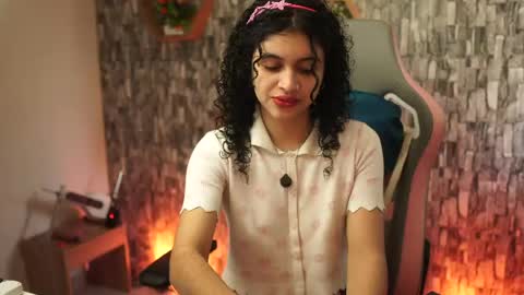 Snapshot of sweetbonii chatting on May 20, 2026, 7:31 pm Salom independent model online show from May 20, 2026, 7:31 pm