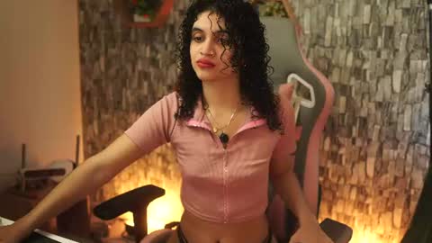 Snapshot of sweetbonii chatting on June 11, 2026, 7:56 pm Salom independent model online show from June 11, 2026, 7:56 pm