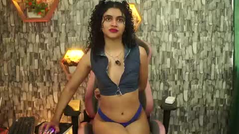 Salom independent model online show from July 31, 2026, 8:08 pm