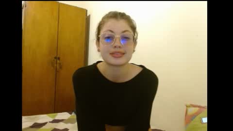 Snapshot of sweetcalm_ chatting on March 5, 2026, 4:52 am sweetcalm_ online show from March 5, 2026, 4:52 am