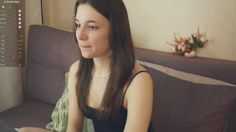 Snapshot of sweetcats_meow chatting on May 25, 2026, 11:27 am Eva and Cherry online show from May 25, 2026, 11:27 am