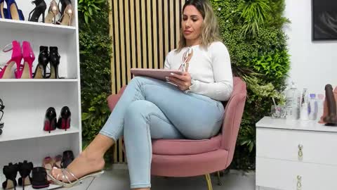 Cherry online show from January 5, 2026, 5:27 pm