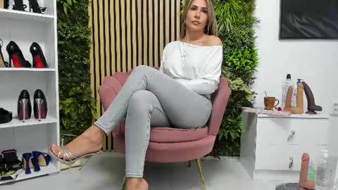Snapshot of sweetcherry30_ chatting on June 16, 2026, 6:05 am Cherry online show from June 16, 2026, 6:05 am