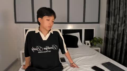 Snapshot of sweetcoupple chatting on October 8, 2025, 11:24 pm Eva Short hair girl - Victoria Long red hair online show from October 8, 2025, 11:24 pm