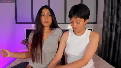 Snapshot of sweetcoupple chatting on July 24, 2026, 1:47 am Eva Short hair girl - Victoria Long red hair online show from July 24, 2026, 1:47 am