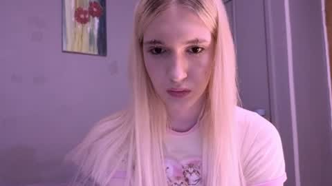 Snapshot of sweetcrystalll chatting on July 16, 2026, 11:44 pm sweetcrystalll online show from July 16, 2026, 11:44 pm