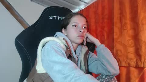 sweetdam12 online show from February 19, 2025, 7:48 pm