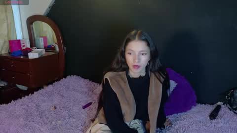 sweetdam12 online show from September 18, 2025, 8:11 pm