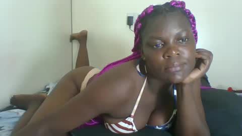 Snapshot of sweetdarkskin chatting on February 11, 2025, 11:01 pm CLARIS online show from February 11, 2025, 11:01 pm