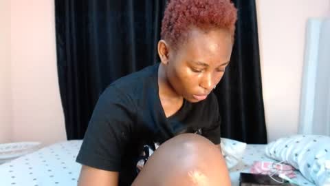 sweetDee online show from July 10, 2026, 6:50 am