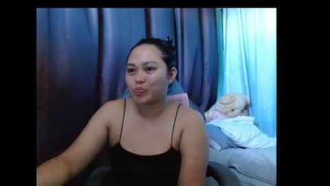 Snapshot of sweetdemurelady chatting on June 7, 2026, 7:23 am Lynn online show from June 7, 2026, 7:23 am