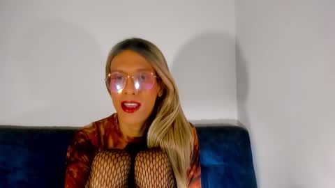 Snapshot of sweetdesaire chatting on October 21, 2025, 11:44 am Amelia online show from October 21, 2025, 11:44 am