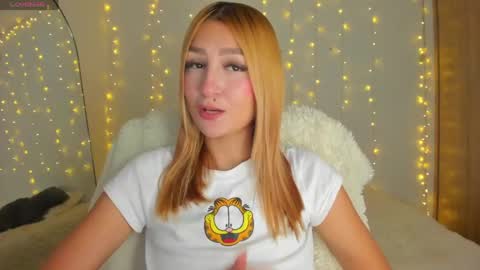 Snapshot of sweetdestiny_ chatting on May 25, 2026, 5:13 am natalia online show from May 25, 2026, 5:13 am