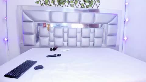 Jimena online show from February 24, 2026, 6:06 pm