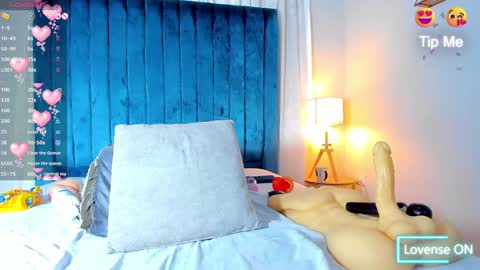 Mia online show from January 25, 2025, 3:30 pm