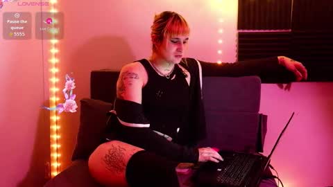 Snapshot of sweetemmarose chatting on January 8, 2026, 2:36 am Emma online show from January 8, 2026, 2:36 am
