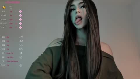 Snapshot of sweetest_bella chatting on January 30, 2025, 8:10 pm Bella online show from January 30, 2025, 8:10 pm