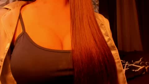 sweetest_one4 online show from April 27, 2026, 3:43 pm