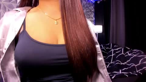 Snapshot of sweetest_one4 chatting on May 10, 2026, 4:17 am sweetest_one4 online show from May 10, 2026, 4:17 am