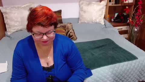 sweetestmilf4you online show from January 7, 2025, 12:31 pm