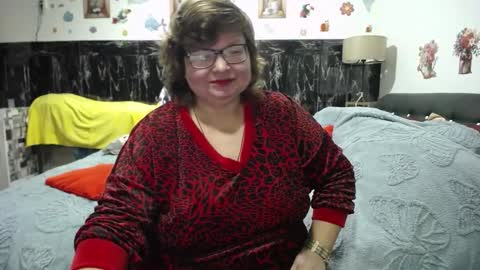 sweetestmilf4you online show from February 9, 2026, 10:52 am