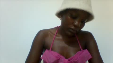 Snapshot of sweetfel chatting on October 6, 2025, 4:21 am sweetfel online show from October 6, 2025, 4:21 am