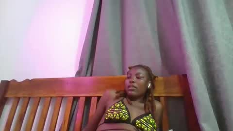 Snapshot of sweetfel chatting on October 26, 2025, 9:37 am sweetfel online show from October 26, 2025, 9:37 am