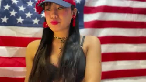 Snapshot of sweetgirllucy24xx chatting on March 21, 2026, 6:51 am sweetgirllucy24xx online show from March 21, 2026, 6:51 am