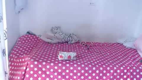 sweetgirsl online show from May 20, 2026, 8:59 pm