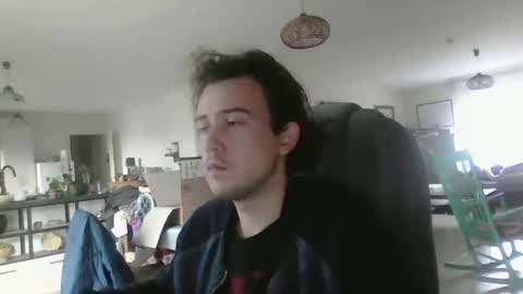 sweetguyss12 online show from December 19, 2025, 10:44 am