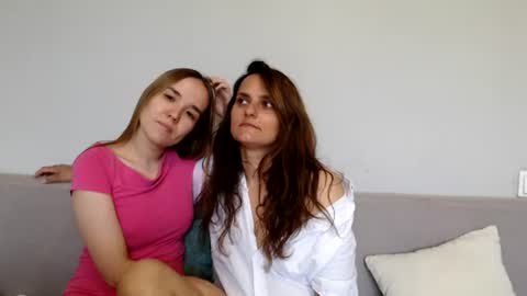 Snapshot of sweetharts69 chatting on July 14, 2026, 5:56 am Alina and Mia online show from July 14, 2026, 5:56 am