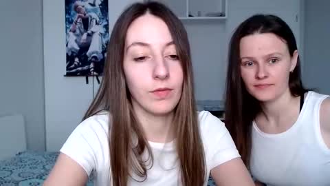 Snapshot of sweetheart_77 chatting on March 11, 2025, 1:23 pm Emma online show from March 11, 2025, 1:23 pm