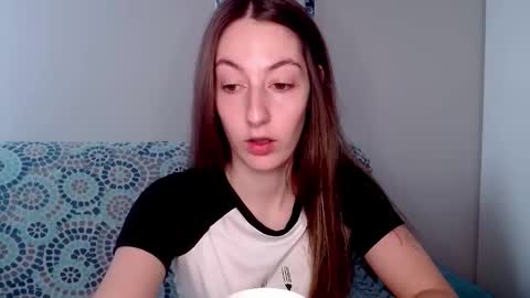 Snapshot of sweetheart_77 chatting on October 26, 2025, 9:59 am Emma online show from October 26, 2025, 9:59 am