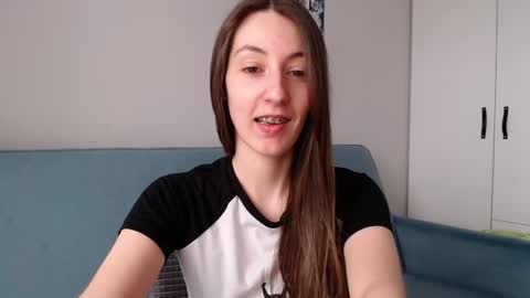 Snapshot of sweetheart_77 chatting on June 11, 2026, 7:50 am Emma online show from June 11, 2026, 7:50 am