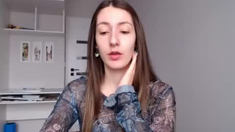 Snapshot of sweetheart_77 chatting on June 15, 2026, 7:43 am Emma online show from June 15, 2026, 7:43 am