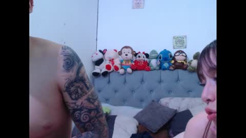 Snapshot of sweethoney22_ chatting on January 29, 2025, 9:01 am Sabrina y Eliot online show from January 29, 2025, 9:01 am