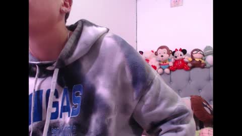 Snapshot of sweethoney22_ chatting on February 12, 2025, 12:01 pm Sabrina y Eliot online show from February 12, 2025, 12:01 pm