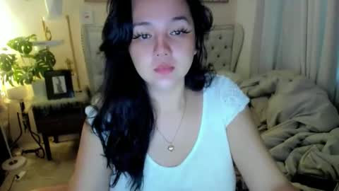 Layla online show from January 6, 2026, 7:01 am
