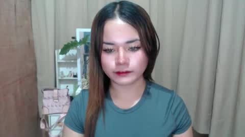 sweethotlove_xoxo online show from September 30, 2025, 2:27 am