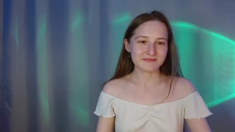 Snapshot of sweetie_lover chatting on December 4, 2024, 11:35 pm Annie online show from December 4, 2024, 11:35 pm