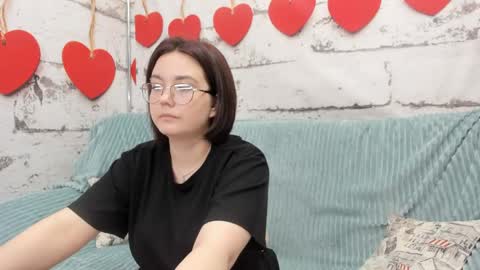 ROZZY online show from May 1, 2026, 1:21 am